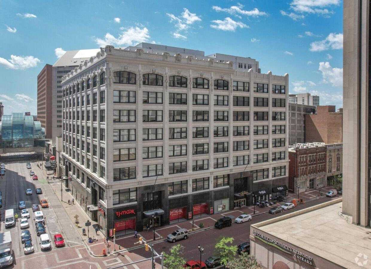 Free Parking! Downtown King Suite Lucas Oil- Conv Center Skywalk#1 Indianapolis Bagian luar foto