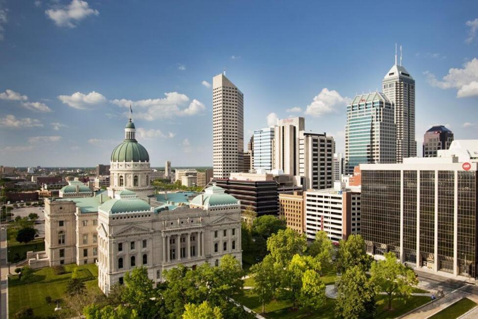 Free Parking! Downtown King Suite Lucas Oil- Conv Center Skywalk#1 Indianapolis Bagian luar foto