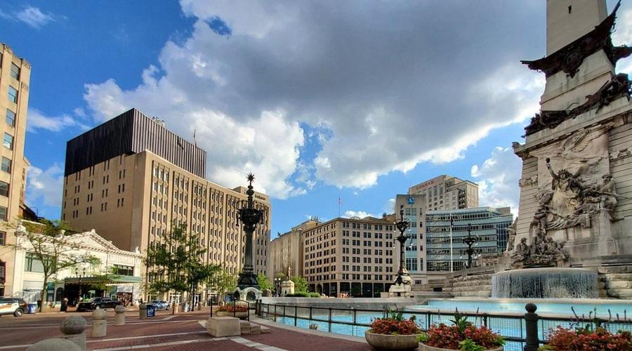 Free Parking! Downtown King Suite Lucas Oil- Conv Center Skywalk#1 Indianapolis Bagian luar foto